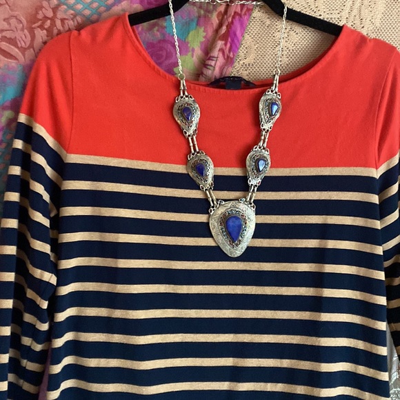 Tommy Hilfiger beautiful stretch top size medium - Picture 3 of 5